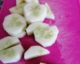 A picture of step 1 of Melon Gazpacho.