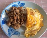 รูปขั้นตอนการทำที่ 7 ของ ข้าวหมูไก่น้ำมันหอยไข่เกือบข้น
