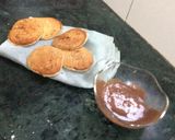 A picture of step 4 of Dora cakes.