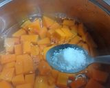 Foto del paso 1 de la receta: Sopa crema de calabacín y ajo 🧄