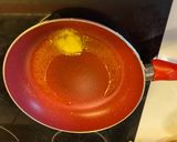 A picture of step 1 of Makhana Bhel.