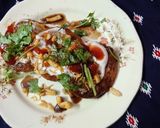 A picture of step 3 of Aloo tikki chaat.