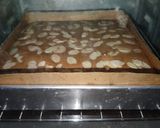Foto langkah ke 5 dari resep Gluten Free Palm Sugar Cake.