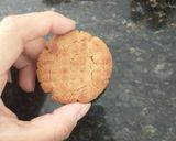 Foto del paso 3 de la receta: Galletitas de mantequilla de maní súper fácil con 3 ingredientes