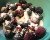 Foto del paso 3 de la receta: Bizcocho de avena y chocolate con frutos rojos