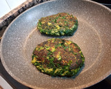Foto del paso 8 de la receta: Hamburguesas de espinacas y aguacate