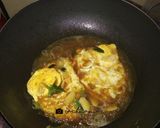 Foto langkah ke 6 dari resep Telur ceplok bumbu kecap.
