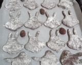 Pas rețetă Biscuiții 🐰İepuraşi cu glazură de ciocolată și nucă pisata🐰 4 fotografie