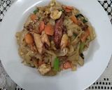 Foto langkah ke 4 dari resep Kwetiau Goreng Cumi.