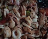 Foto langkah ke 3 dari resep Tumis asam manis cumi.
