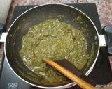 A picture of step 5 of Lehsun  Palak  Ka  Saag  Curry.