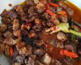 Foto langkah ke 4 dari resep Oseng-oseng Mercon Bu Narti (Daging Kepala Sapi).