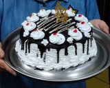 चॉकलेट गनाश सूजी केक(Chocolate ganash suji cake recipe in hindi) रेसिपी चरण 8 फोटो
