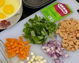 Foto langkah ke 4 dari resep Cheese Egg Muffin.