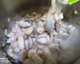 Foto del paso 3 de la receta: Lentejas con salchichas y setas en 25 minutos