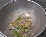 A picture of step 2 of Meal Maker Gravy.