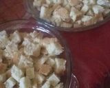 Foto langkah ke 1 dari resep Puding Roti Keju Kismis.