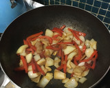 Foto del paso 2 de la receta: Pollo salteado con verduras