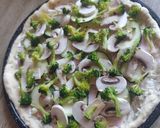 Pizza na białym sosie krok przepisu 2 zdjęcie