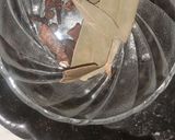 A picture of step 1 of Mushroom Masala.