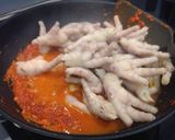 Foto langkah ke 3 dari resep Ceker ayam pedas.