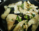 Foto del paso 6 de la receta: Bacalao con ajos frescos y salsa de mostaza