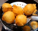 A picture of step 8 of Ram ladoo with mint coriander chutney.