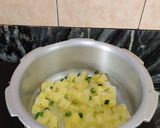 A picture of step 4 of Samak chawal khichdi.