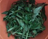 Foto langkah ke 1 dari resep Tumis kangkung telur puyuh.