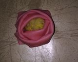 Foto langkah ke 6 dari resep Dadar gulung mawar isi kacang hijau.