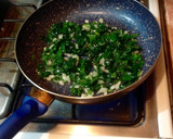 Foto del paso 3 de la receta: Huevos revueltos con espinaca