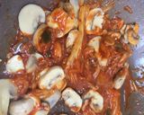 Foto langkah ke 3 dari resep Kimchi Bokkeumbap - Nasi goreng kimchi.