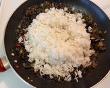 Foto del paso 5 de la receta: Arroz negro 🦑 y alioli 🧄!