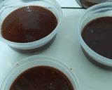 Foto langkah ke 2 dari resep Puding Coklat Mangga Regal.