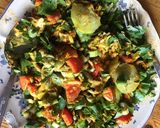 Une image de l'étape 4 de Salade de concombre céleri tomates et pignons sauce curry.
