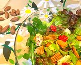 Foto del paso 8 de la receta: Ensalada de lechuga roja, rúcula, manzana y nueces de pecan