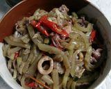 Foto langkah ke 7 dari resep Oseng seafood labu siem.