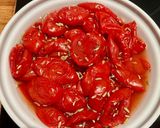 Une image de l'étape 3 de Tomates de cerise à l’huile d’olive et graines de fenouil.