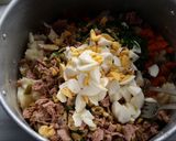Foto del paso 7 de la receta Ensaladilla Rusa con Lunas de Huevo