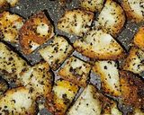 Foto del paso 3 de la receta: Picatostes caseros con cebolla molida