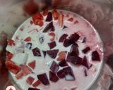A picture of step 1 of Beet Gajar Halwa.