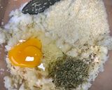 Foto del paso 9 de la receta: Coliflor: cous cous falso con manzana y zanahorias, base de pizza & tortitas con queso fresco