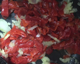 Foto del paso 6 de la receta: Pescadilla en papillote con salsa cremosa de piquillos al coñac (sin horno)