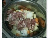 A picture of step 2 of Japanese white stew (sauce).