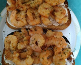 Foto del paso 3 de la receta: Tostas de langostinos