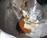 Foto del paso 11 de la receta: Muffins de plátano y nuez, con una cobertura de dulce de leche