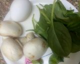 A picture of step 1 of Mushroom, spinach, egg omelette sandwich.