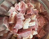 A picture of step 1 of Adobong Sitaw.
