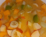 Foto del paso 3 de la receta: Ensalada de frutas🍊🍎🍌🍈🍑