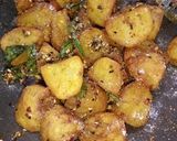 आलू मसाला फ्राई (Aloo Masala Fry recipe in hindi) रेसिपी चरण 4 फोटो
